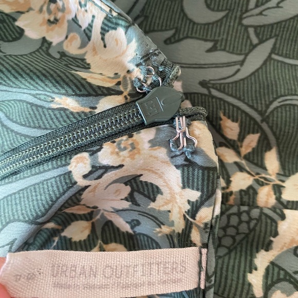 UO SLIP DRESS - Picture 4 of 5